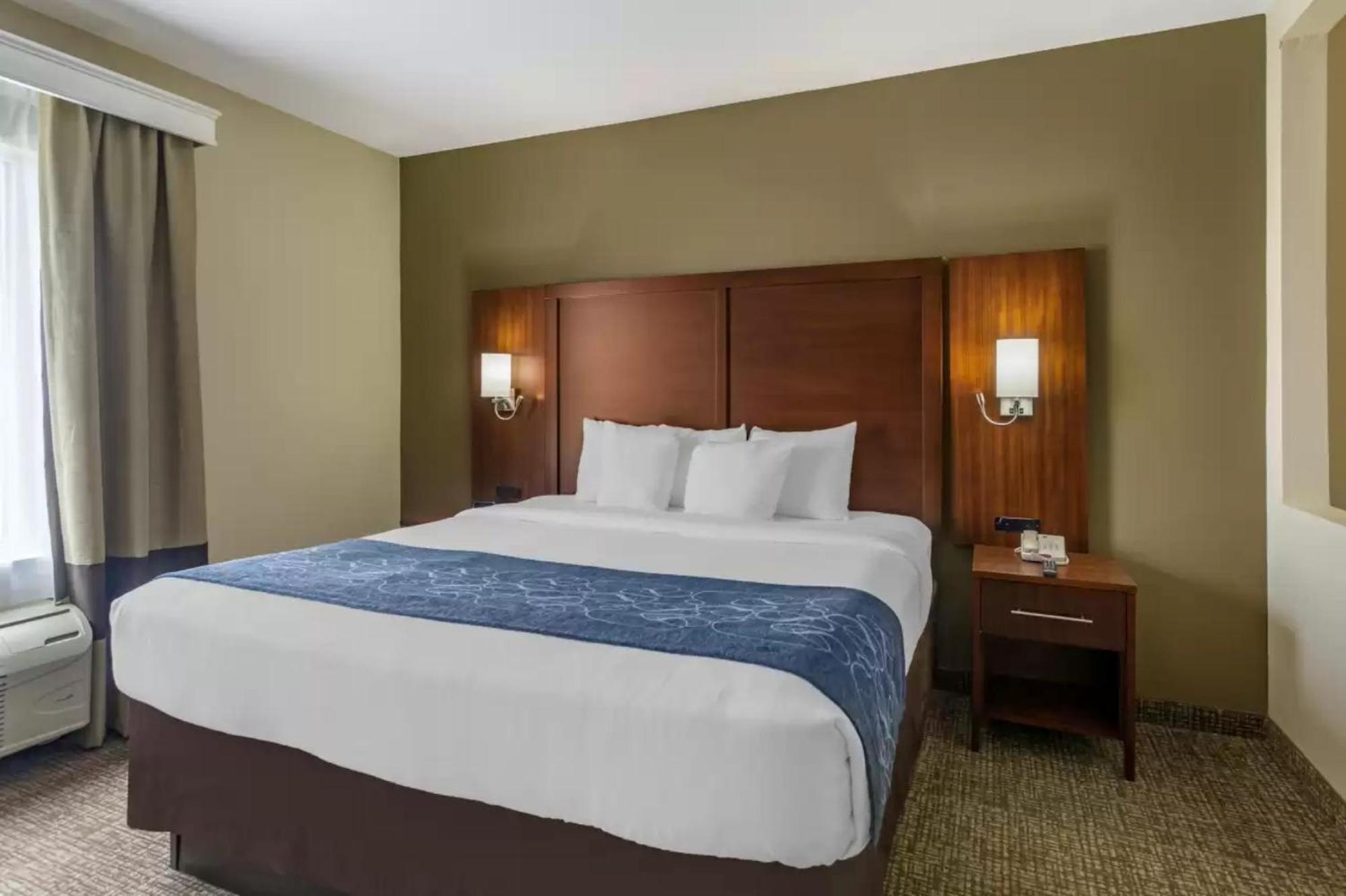 Comfort Suites At Rivergate Mall Гудлетсвилл Экстерьер фото